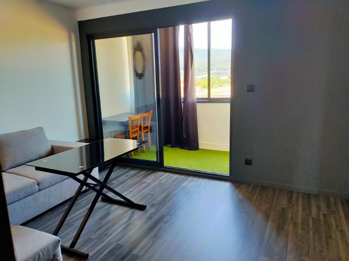 Appartement En Duplex Au 3Ieme Etage Sans Ascenseur Hyères Buitenkant foto