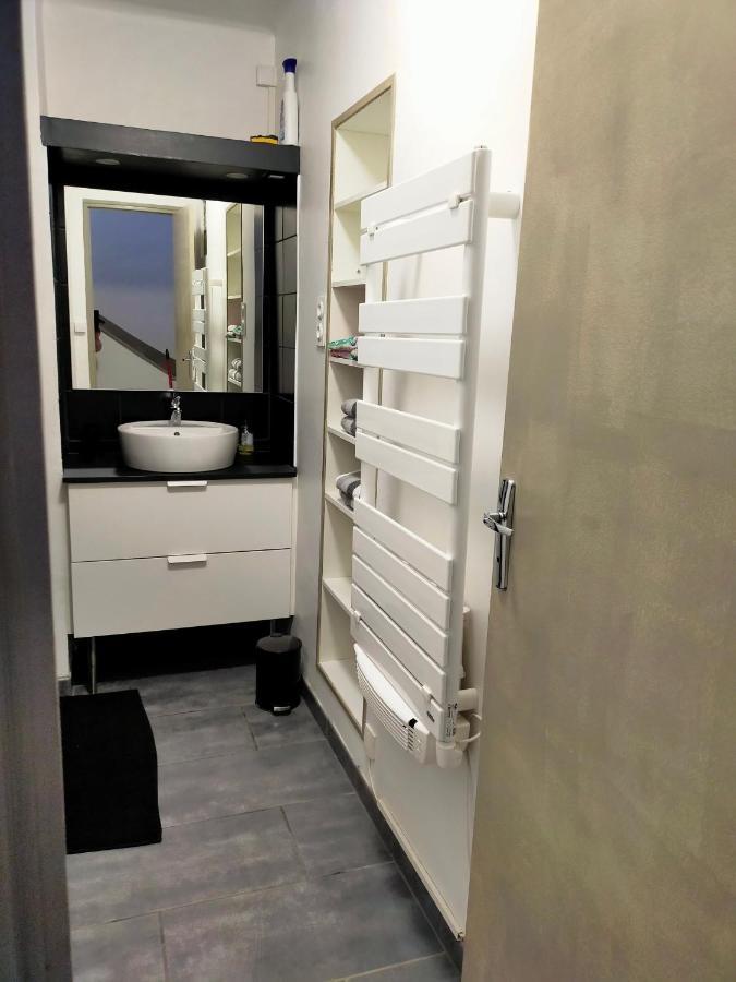 Appartement En Duplex Au 3Ieme Etage Sans Ascenseur Hyères Buitenkant foto