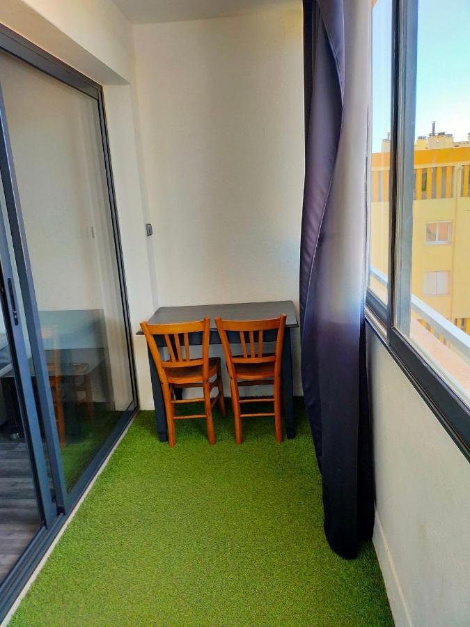 Appartement En Duplex Au 3Ieme Etage Sans Ascenseur Hyères Buitenkant foto