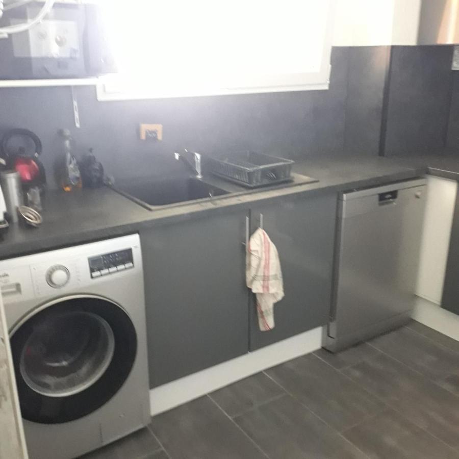 Appartement En Duplex Au 3Ieme Etage Sans Ascenseur Hyères Buitenkant foto