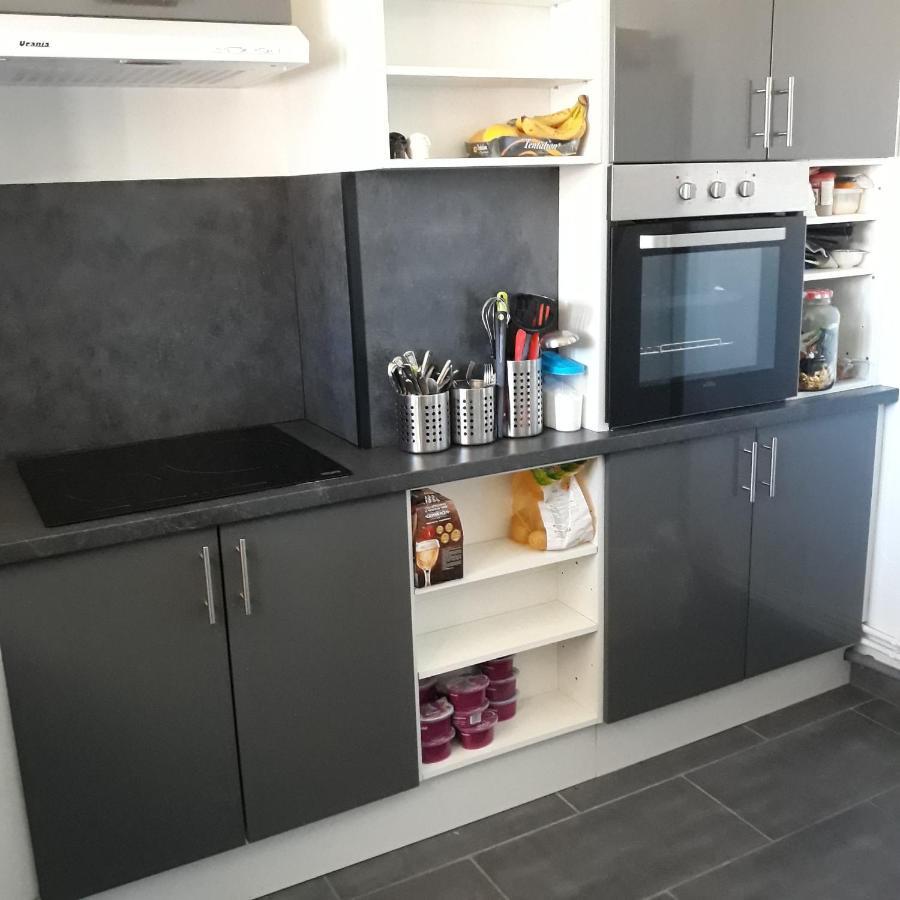 Appartement En Duplex Au 3Ieme Etage Sans Ascenseur Hyères Buitenkant foto