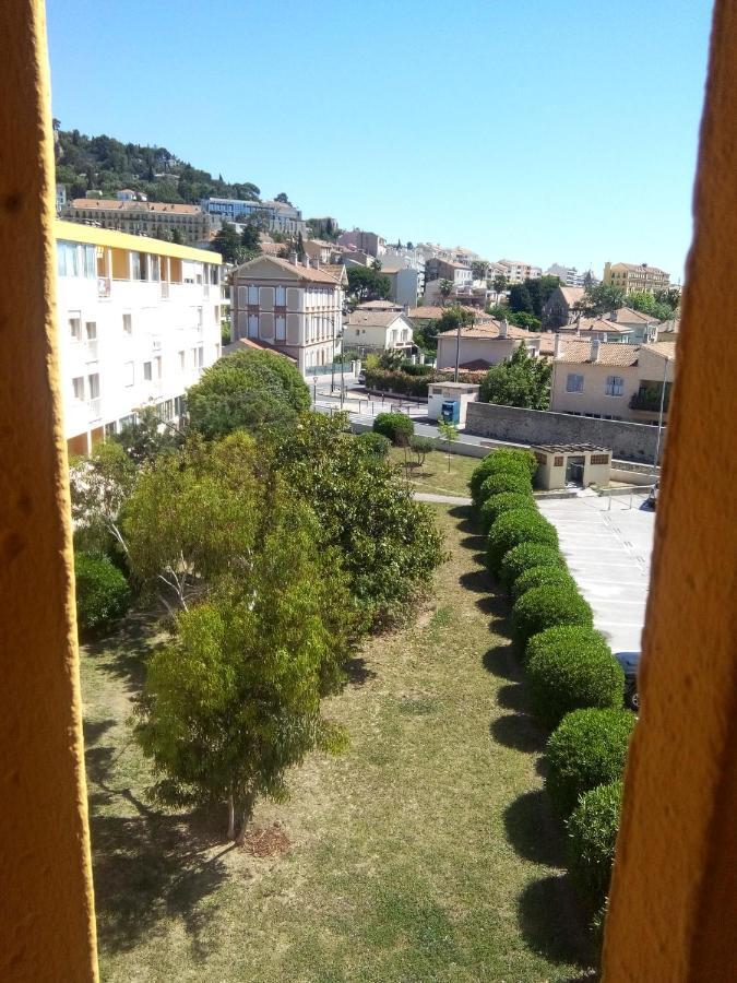 Appartement En Duplex Au 3Ieme Etage Sans Ascenseur Hyères Buitenkant foto
