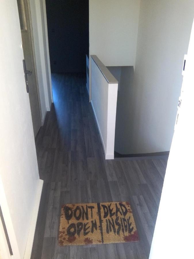 Appartement En Duplex Au 3Ieme Etage Sans Ascenseur Hyères Buitenkant foto